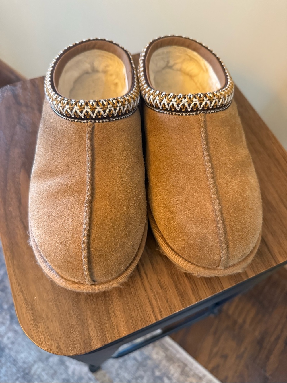 UGGS gently used size 3 chestnut